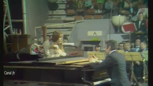 Video thumbnail for Serge Gainsbourg et Jane Birkin - 69 année...  - 1969