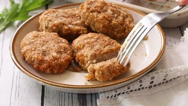 'Video thumbnail for BEST Tasting Healthy Homemade Ground Chicken Nuggets Recipe(720P HD)'