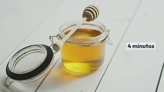 Video thumbnail for Cómo mejorar la salud con una mezcla de bicarbonato y miel de abejas