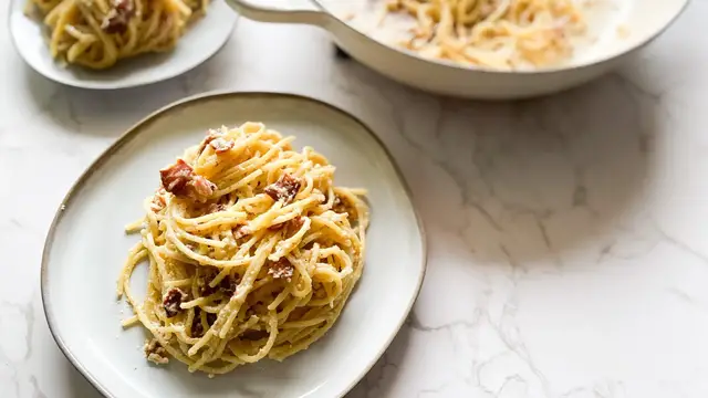 Video thumbnail for The Simplest Pasta Carbonara Recipe Ever