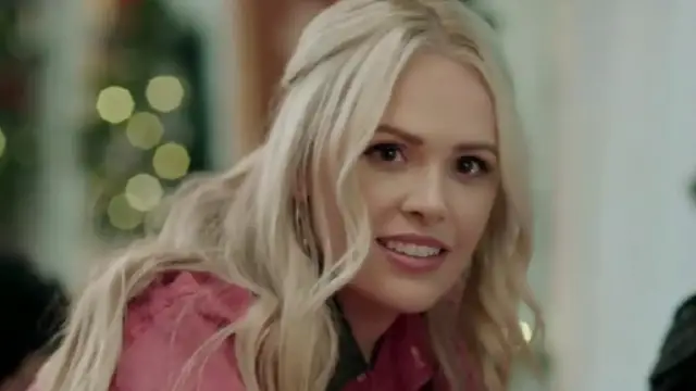 Video thumbnail for Underrated Hallmark Christmas Movies You Should Definitely Watch