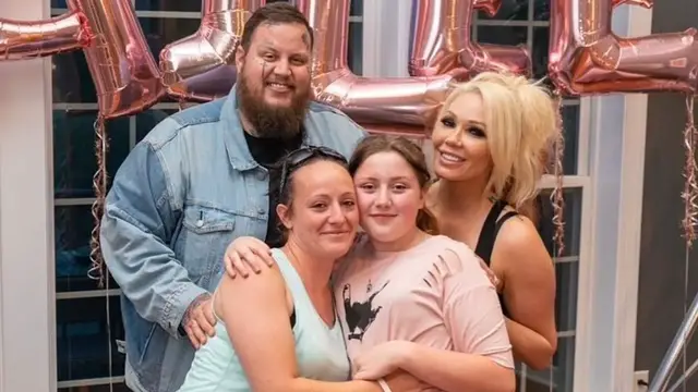 'Video thumbnail for How Is Bunnie Xo's Relationship With Jelly Roll's Children?'