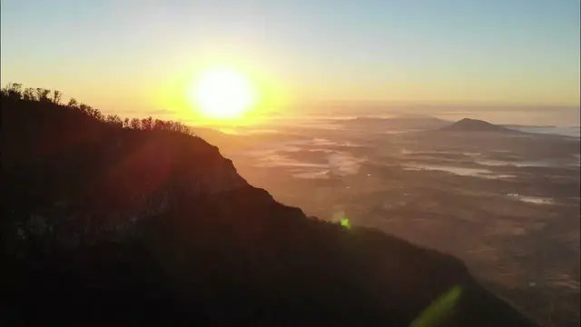 'Video thumbnail for Scenic Rim Sunrise'