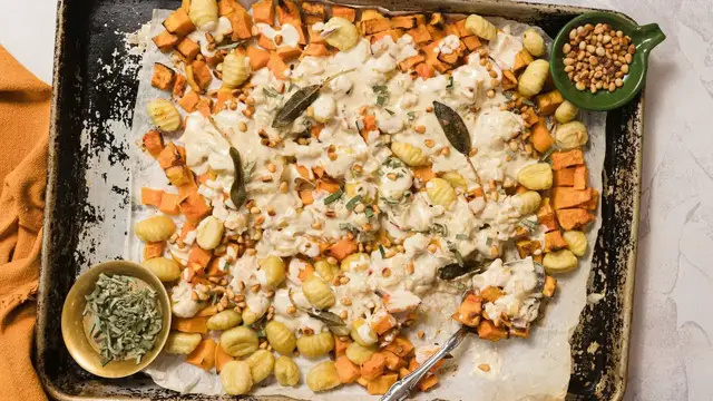 Video thumbnail for Fall Sheet Pan Gnocchi And Squash Bake Recipe