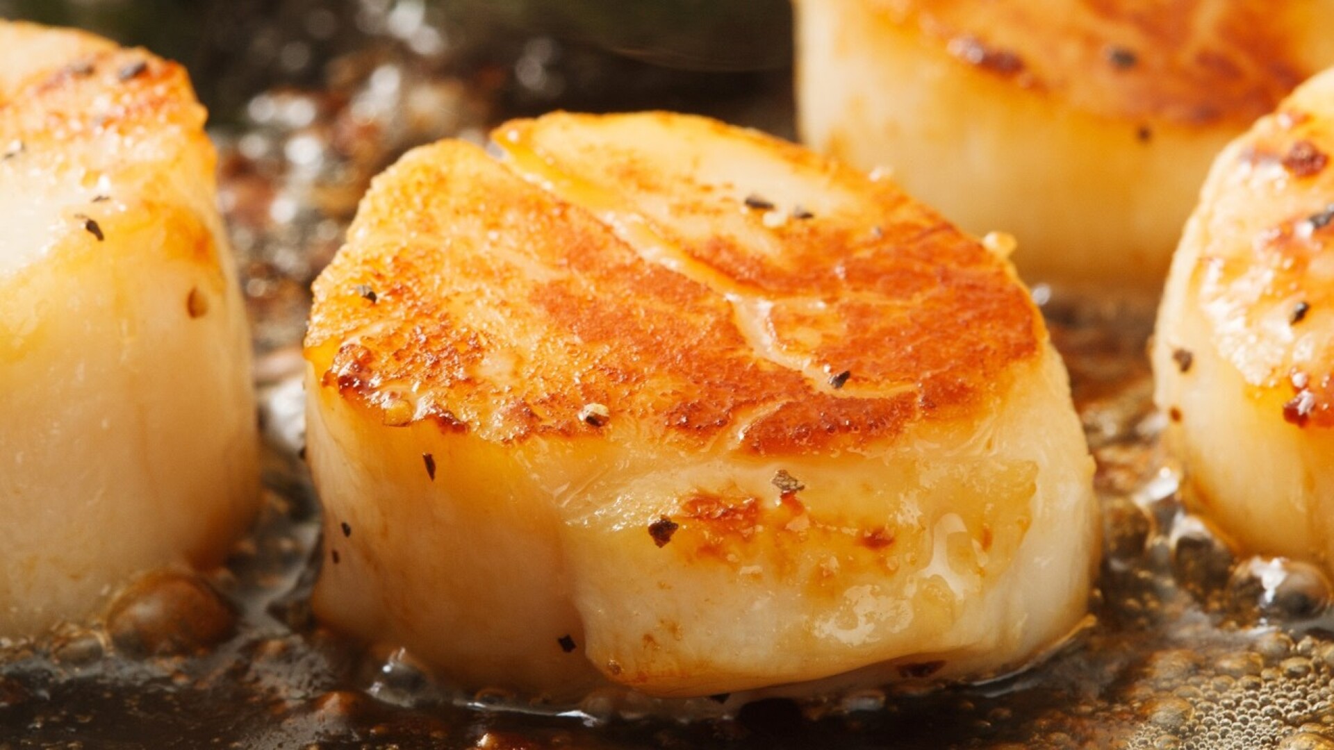 Video thumbnail for Big Secrets Seafood Restaurants Tried To Hide