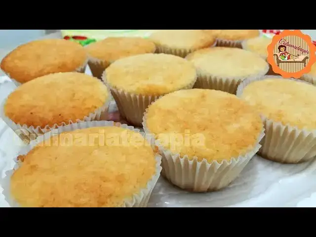 Video thumbnail for CUPCAKE BOLINHO FOFINHO DE COCO FÁCIL E RÁPIDO, PEFEITO PARA O LANCHINHO DAS CRIANÇAS
