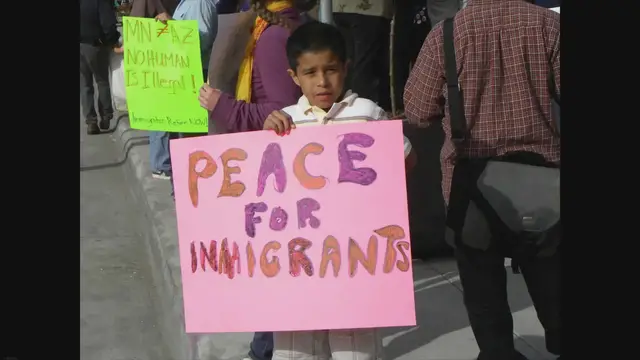 'Video thumbnail for Guía para Permisos de Trabajo para Inmigrantes Urgentes'