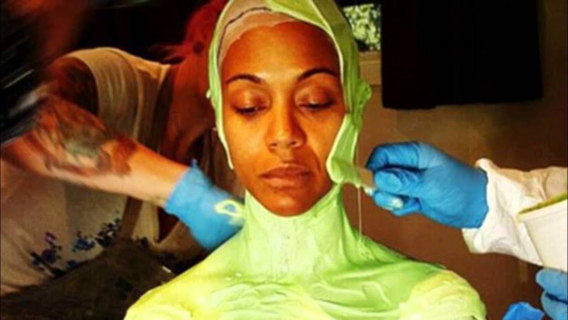 Video thumbnail for How Zoe Saldana Transforms Into Gamora