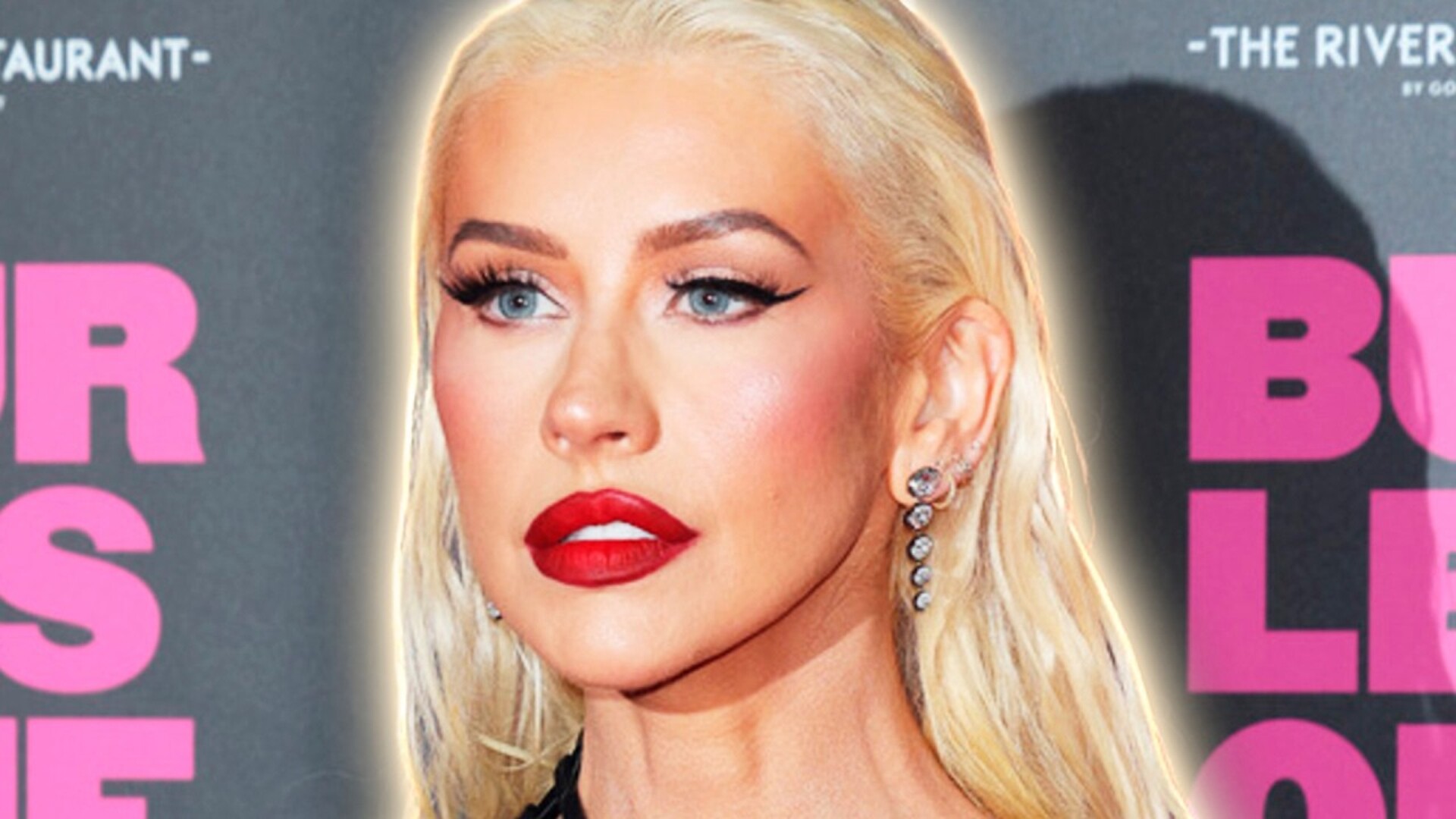 Video thumbnail for Christina Aguilera's Jaw-Dropping Weight Loss Transformation