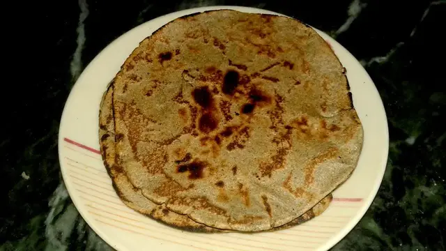 Video thumbnail for बाजरे की रोटी बनाने की रेसिपी | How to Make Bajra Roti | Pearl Millet Roti