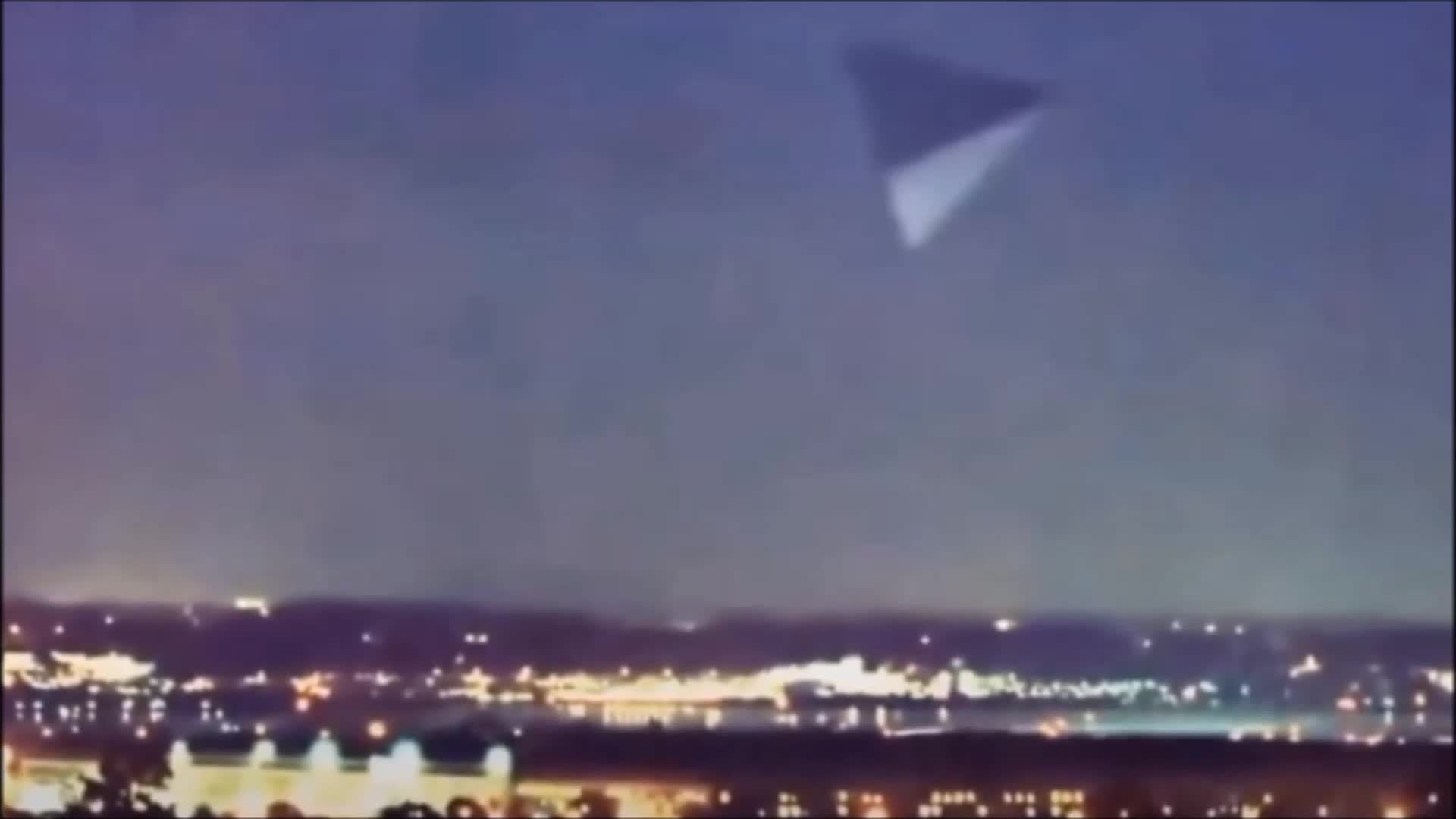 Video thumbnail for Exciting UFO video footage of a huge pyramid hovering in the clouds over Washington, DC.