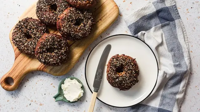 'Video thumbnail for Easy Gluten-Free Everything Bagels Recipe'