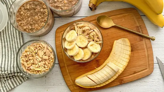 'Video thumbnail for Easy Banana Bread Overnight Oats Recipe'