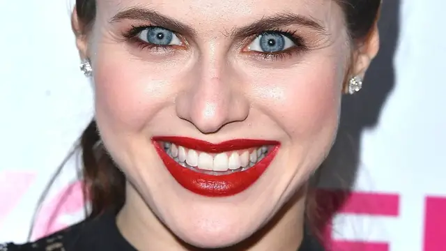 Video thumbnail for Actors Who Dropped Out Of College