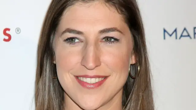 Video thumbnail for Mayim Bialik's Transformation Is Seriously Stunning
