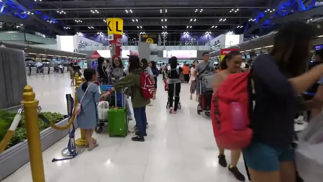 'Video thumbnail for ANA All Nippon Airways FOOD REVIEW - Flying from Bangkok to Tokyo Haneda Airport_ Japan_(720P_HD)'