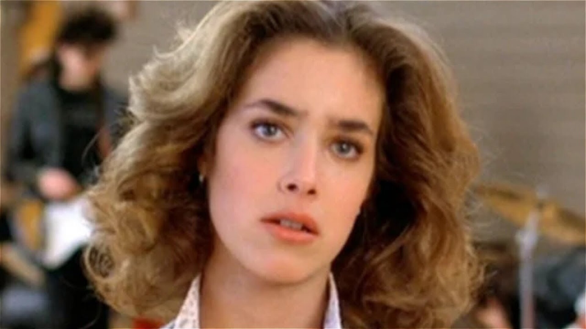 Video thumbnail for Jennifer From Back To The Future Is In Her 50s And Absolutely Gorgeous