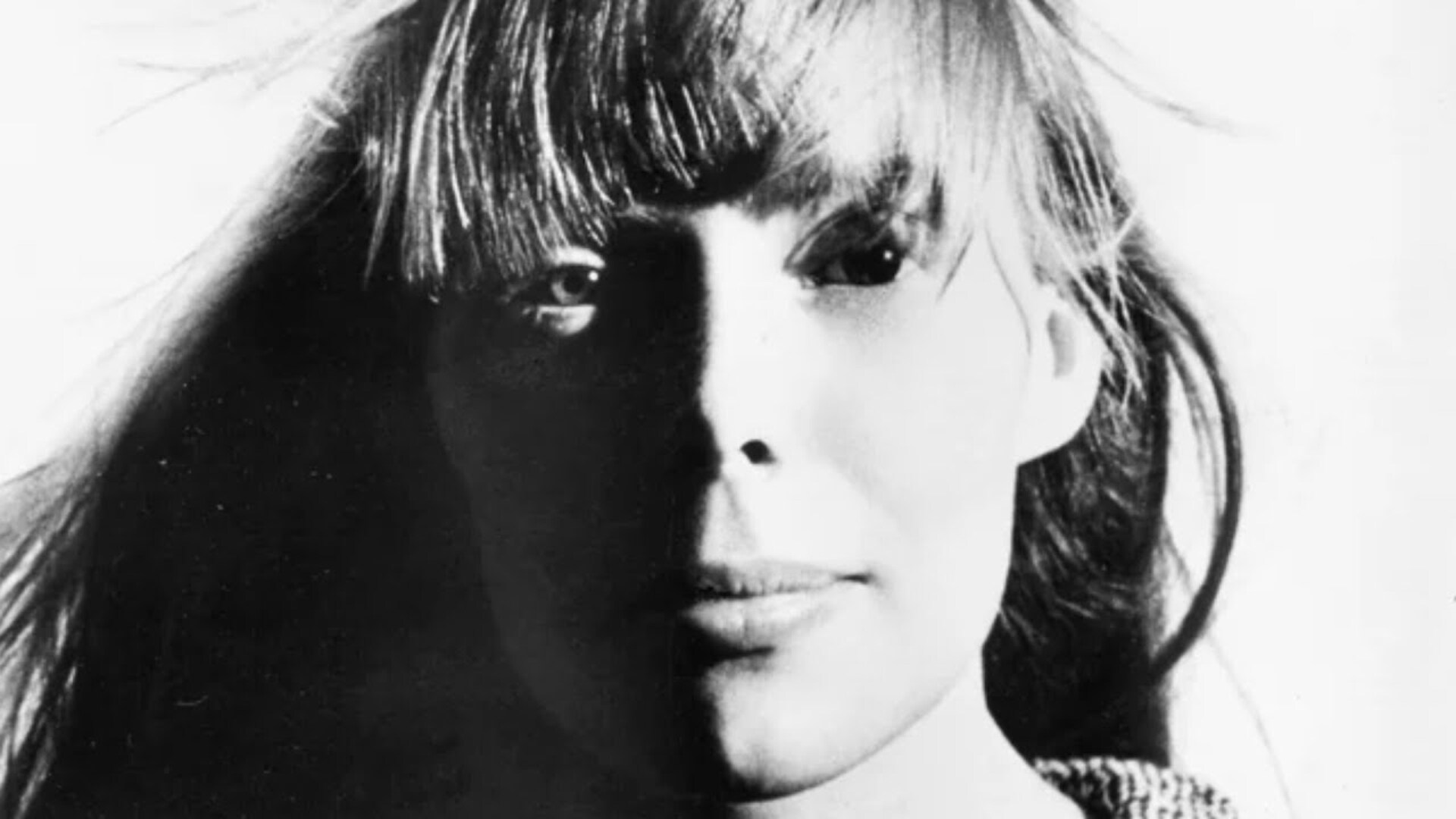 Video thumbnail for What Fans Might Not Know About Joni Mitchell