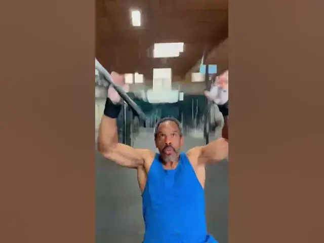 Video thumbnail for This Pullup Attempt Was a Disaster #GymFail #Fails