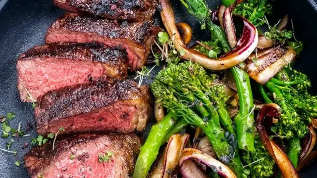Video thumbnail for The Absolute Best Sides To Pair With Every Cut Of Steak