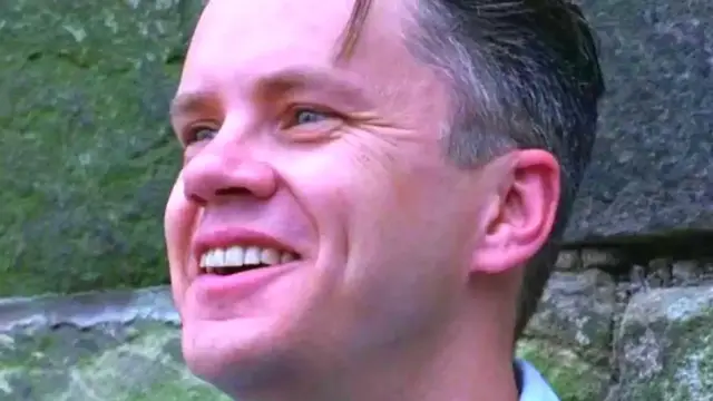 Video thumbnail for The Big Clue You May Have Missed Early In The Shawshank Redemption