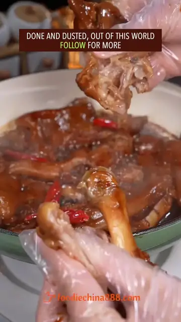 Video thumbnail for 7.EASY BRAISED PORK TROTTERS RECIPE #recipe #cooking #chinesefood #pork #trotters #meat (1920p 30fps)