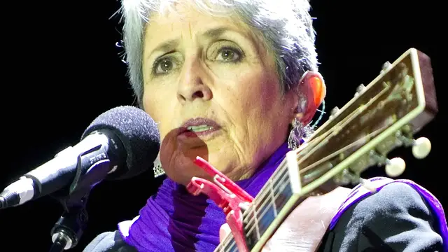 Video thumbnail for What Joan Baez Revealed About Bob Dylan's Temper