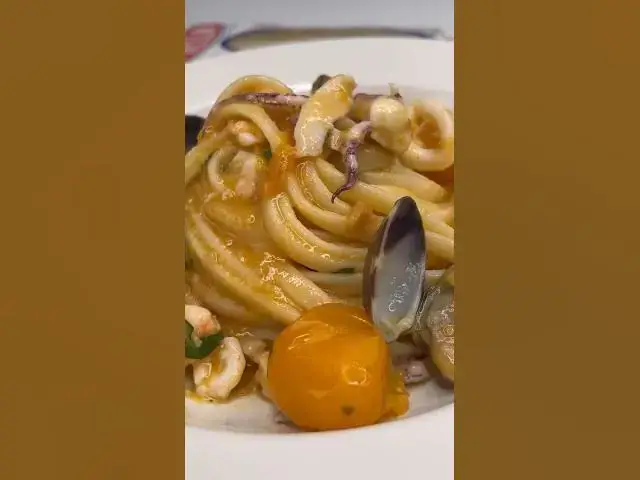 Video thumbnail for Linguine allo scoglio 🐚 #cuisineitalienne #pasta #pastalover #recetteitalienne