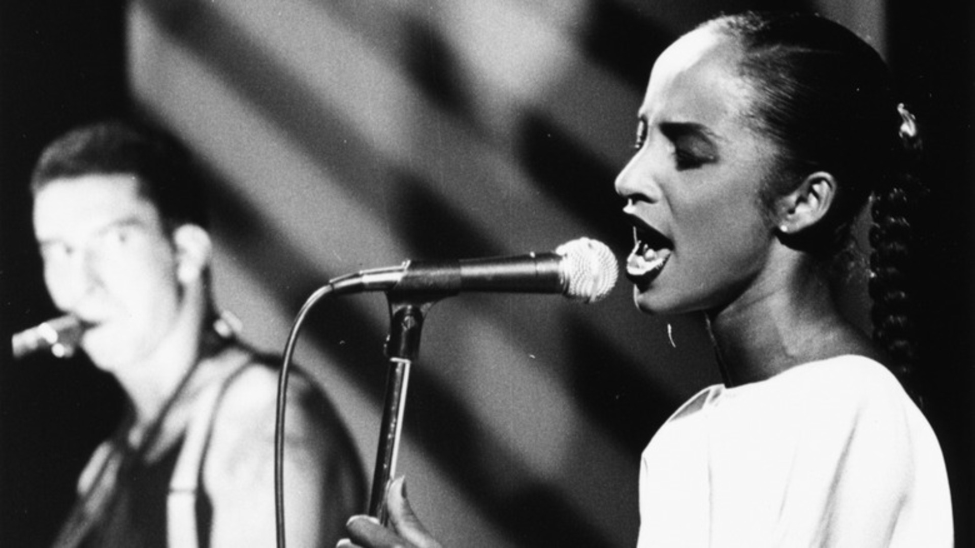 Video thumbnail for 3 Flop Love Songs From The '80s That Have Earned Respect From Younger Generations