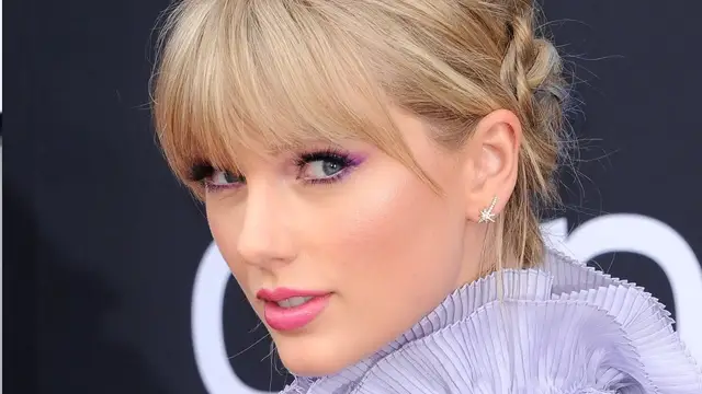 'Video thumbnail for Here's What Taylor Swift Really Eats In A Day'