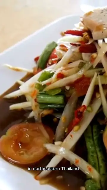 Video thumbnail for Phat Mi Khorat Thai Stir-Fried Noodles