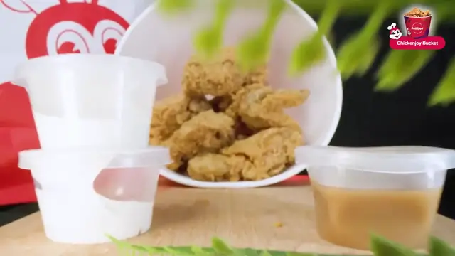 Video thumbnail for British Highschoolers try Jollibee for the first time (720P HD)