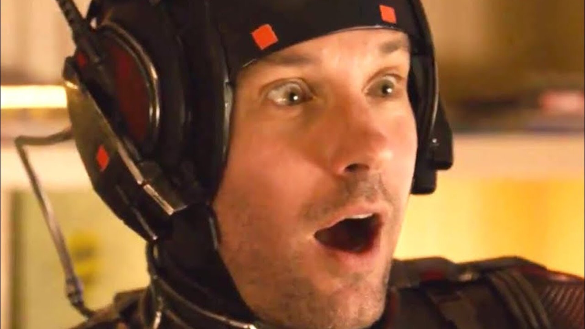 Video thumbnail for Bloopers That Made Us Love These Superheroes Even More