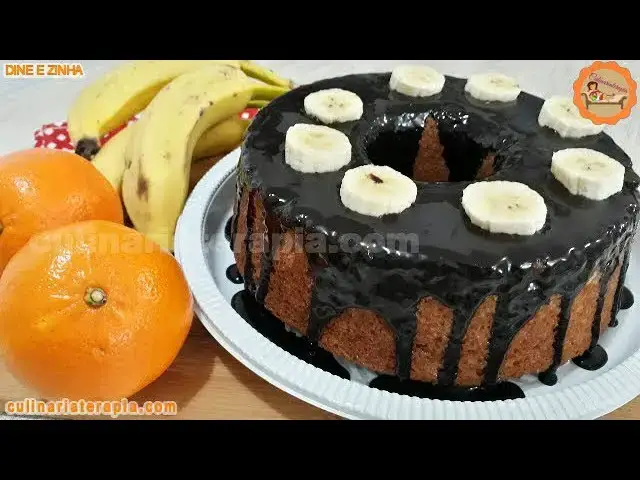 Video thumbnail for Bolo de Laranja e Banana com Cobertura de Chocolate - Culinária Terapia por Dyne e Zinha