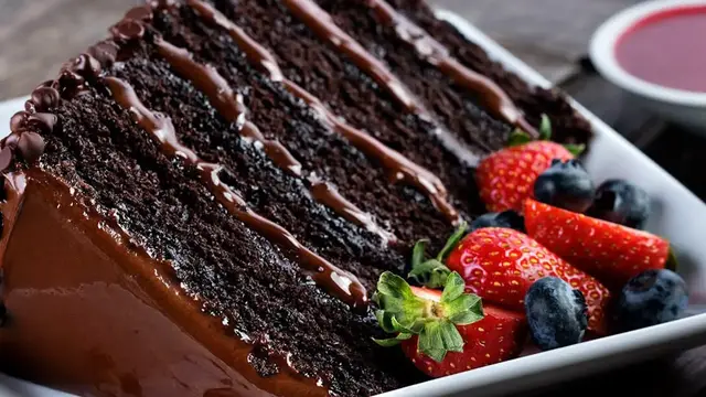 Video thumbnail for We Finally Know Which Chain Restaurant Has The Best Cake