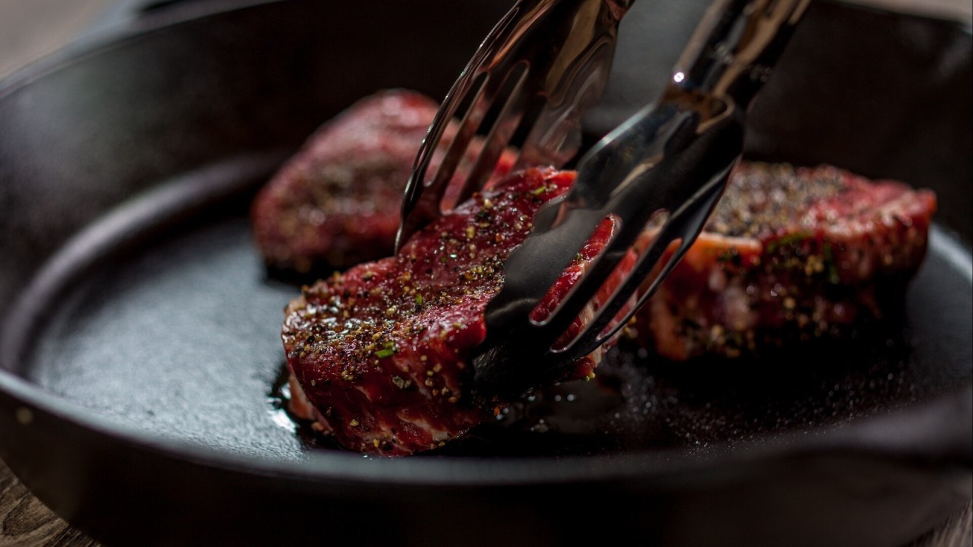 Video thumbnail for Stop Making These Massive Mistakes When Cooking Steak