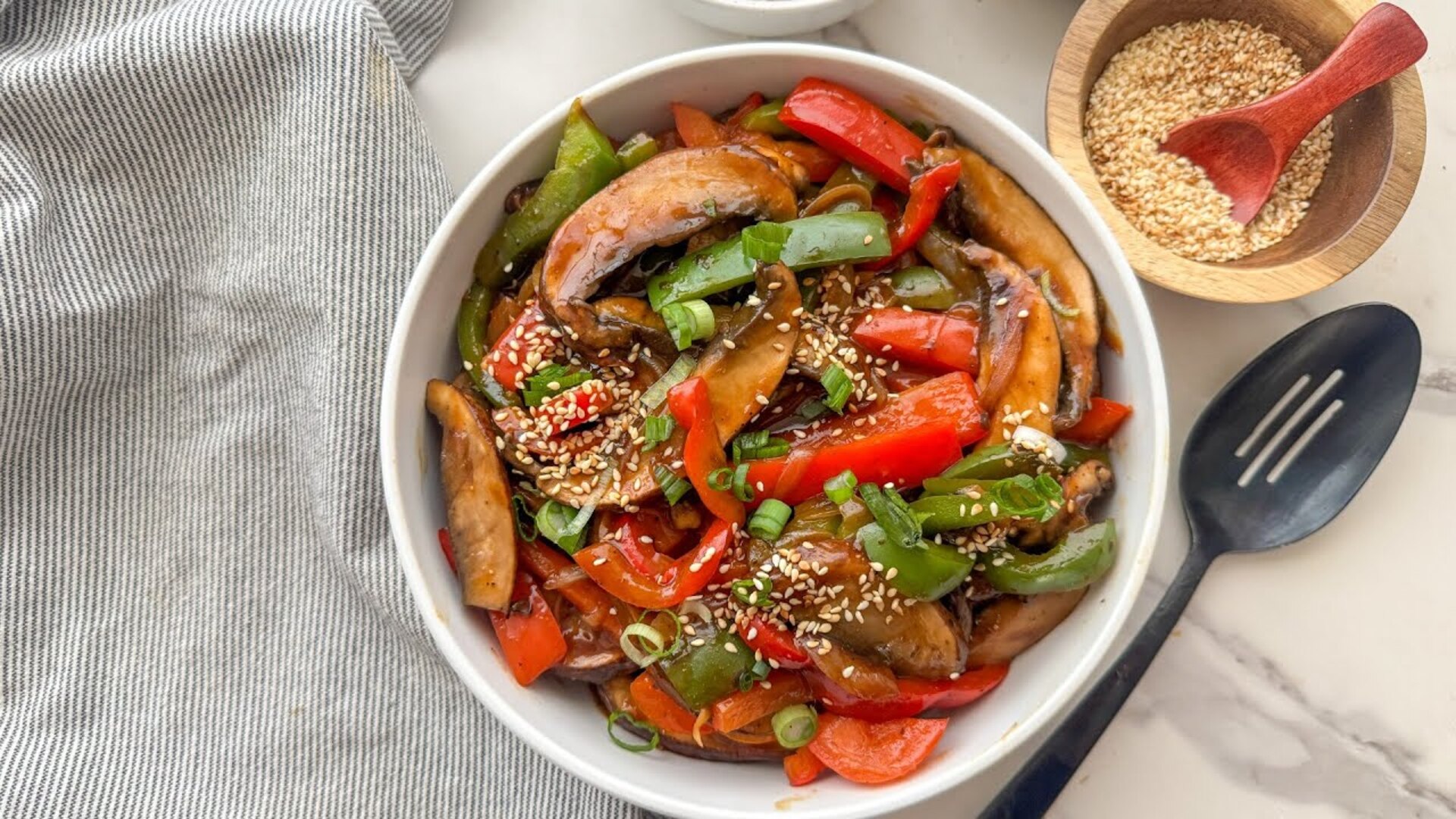 Video thumbnail for Vegan Pepper Portobello "Steak" And Rice Recipe