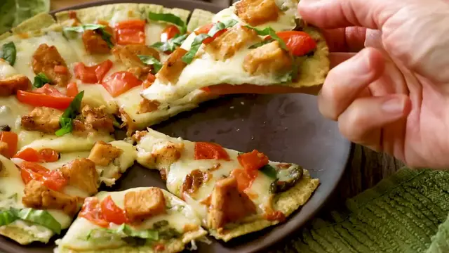 'Video thumbnail for EASY Ranch Chicken Low Carb Tortilla Pizza Quick Air Fryer(720P HD)'