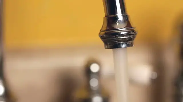 Video thumbnail for Choosing the Right Kitchen Sink