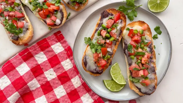Video thumbnail for Black Bean Molletes Recipe