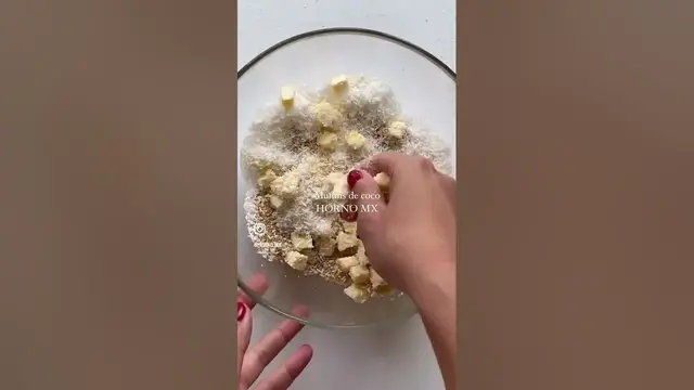 Video thumbnail for Muffins de coco Horno MX receta #shorts