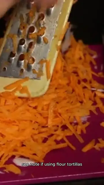 Video thumbnail for chicken enchiladas recipe