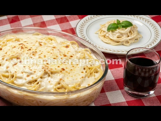 Video thumbnail for Macarrão ao Molho Branco Simples e Delicioso 😍 Pronto em Minutos! @AriadneJose