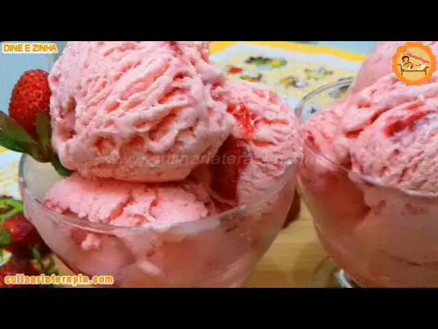 Video thumbnail for A Melhor Receita de Sorvete de Morangos com Geleia e Cremosidade Imbatível!