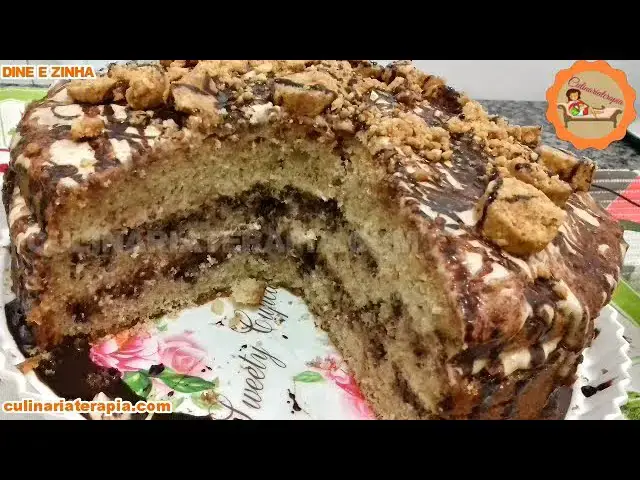 Video thumbnail for Bolo de Paçoca de Amendoim com Recheio de Paçoca e Calda de Chocolate