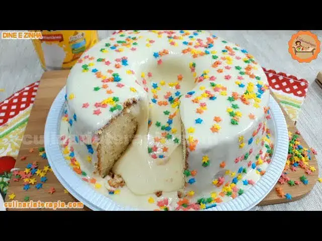 Video thumbnail for Aprenda Como Fazer Bolo de Leite Ninho com Vulcão Cremoso de Leite Ninho