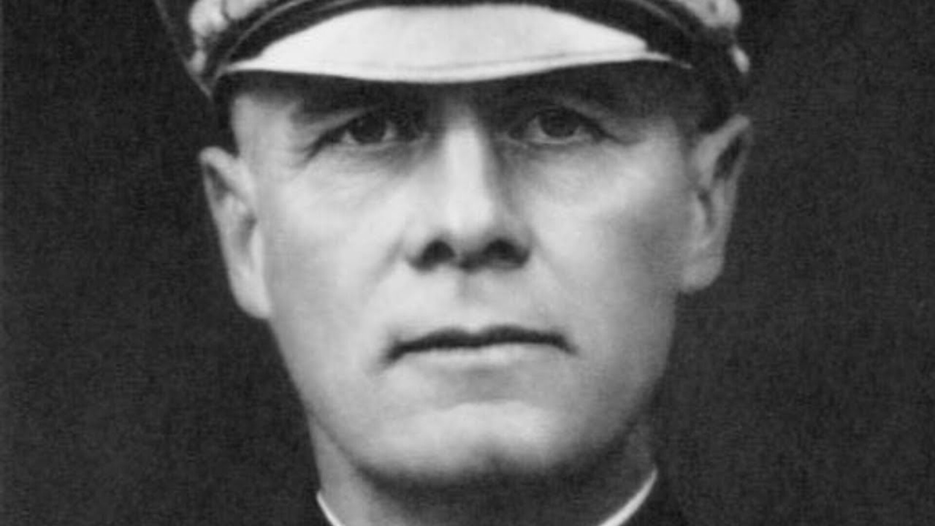 Video thumbnail for Idiot Mistakes That Changed The Course Of History