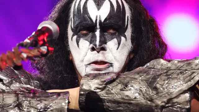 'Video thumbnail for Stars Who Are Absolute Terrors To Interview'