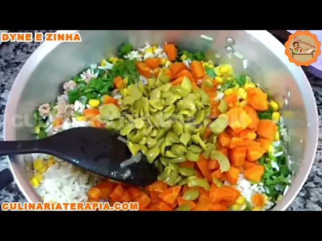 Video thumbnail for ARROZ DE FORNO SIMPLES COM ATUM - Culinária Terapia por Dyne e Zinha