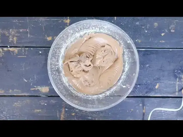 Video thumbnail for Creme Egg Brownies | Recipe